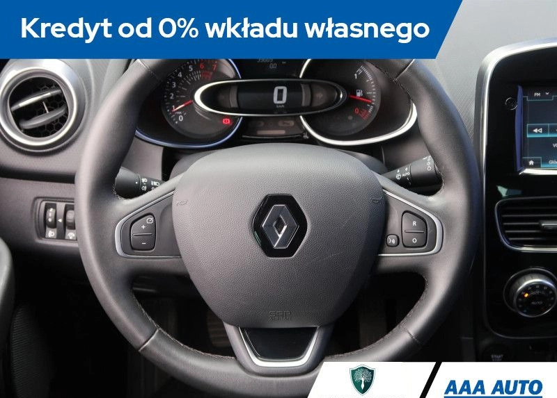 Renault Clio cena 45000 przebieg: 39667, rok produkcji 2017 z Łęczna małe 301